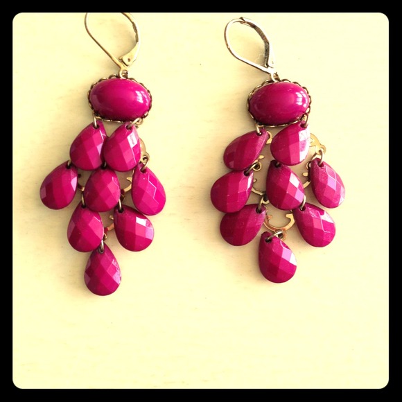 Earrings - Picture 1 of 1