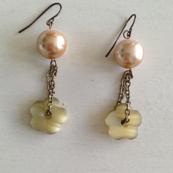 Earrings - Picture 1 of 1