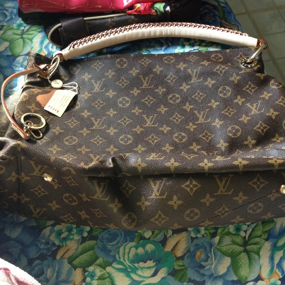 HOLD HOLD HOLD!!!!worn twice!!