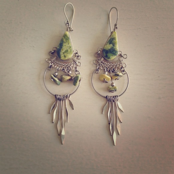 Earrings - Picture 1 of 1