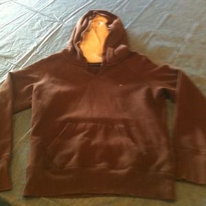 Brown Tommy Hilfiger sweat shirt