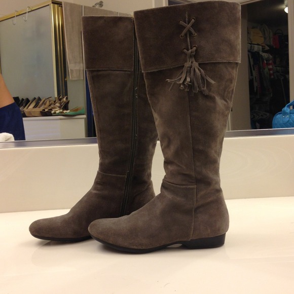 Enzo Angiolini suede boots