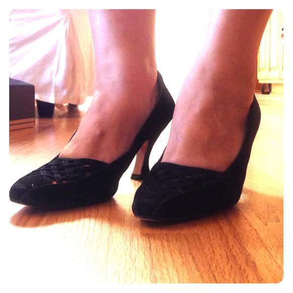 ❤️SUPER SALE❤️Kenneth Cole Suede Low-heel Punps👠