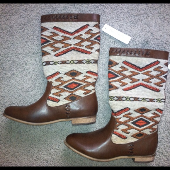 💢SOLD💢Brown Leather Boots