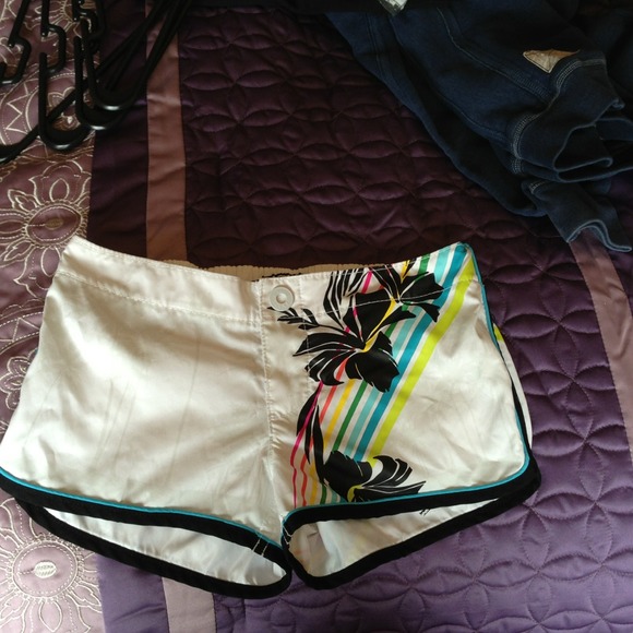 O'Niell swim shorts - Picture 2 of 2