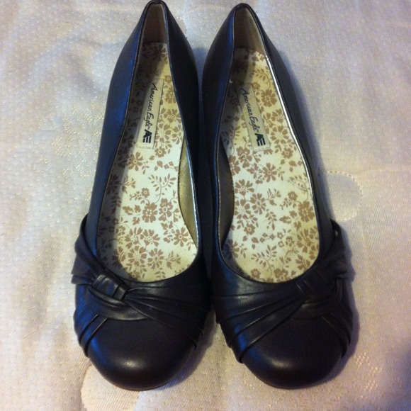 American eagle 7 1/2 brown heels