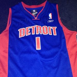 Pistons jersey