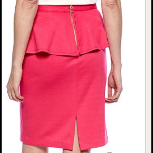 🎉HOST PICK🎉NWT Peplum pencil knit skirt! - Picture 2 of 4