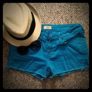 🚫Sold🚫 Reduced Teal cut off shorts!