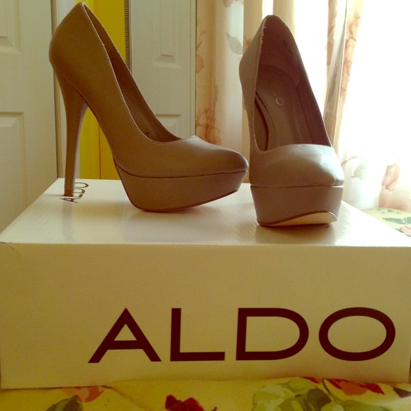 Aldo grey/nude pump!!! 👠