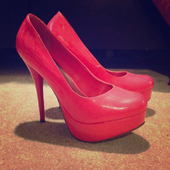 🚫🚫TRADED!🚫🚫Hot pink platform heels.