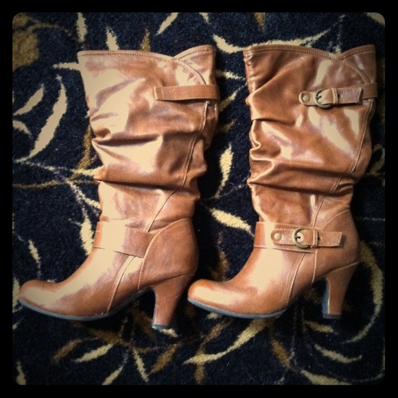 Madden  Boots, red pin up heels and buckle top
