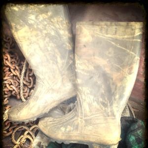 Mens sz 8 rain boots