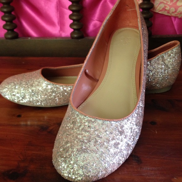 🚫Sold in Bundle🚫 New York & Co. Flats