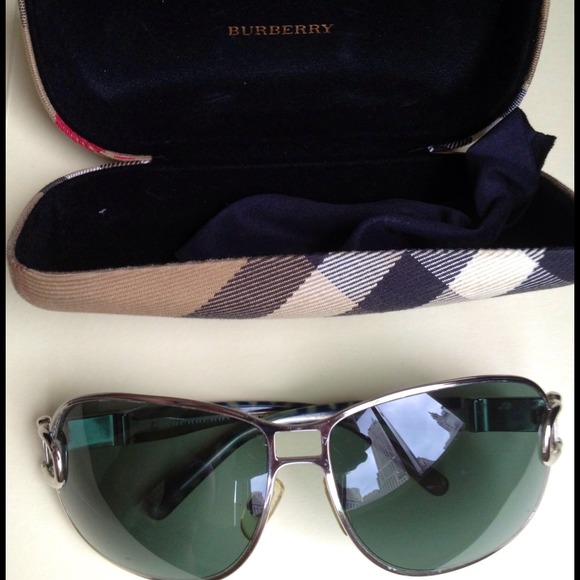 BURBERRY sunglasses