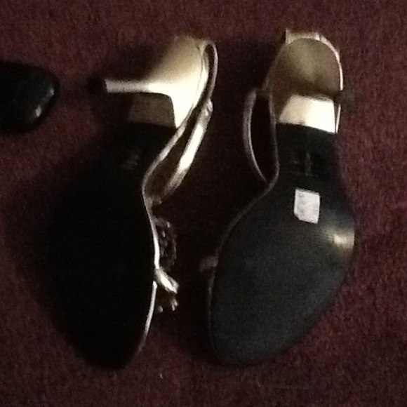 Gold rhinestone sandals - Picture 3 of 4