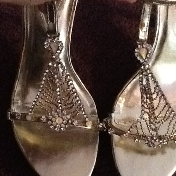 Gold rhinestone sandals - Picture 4 of 4