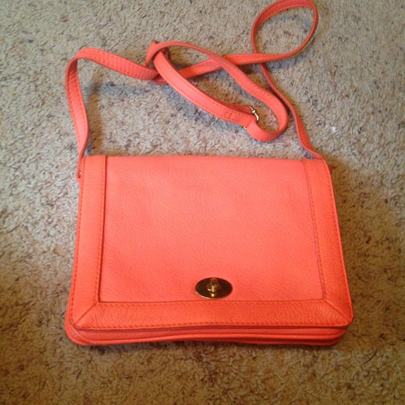 J. Crew Handbags - HOLD for @thriftychicknyc J. Crew Tillary Bag