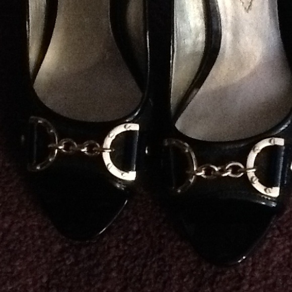Black guess peep toe heel - Picture 2 of 4