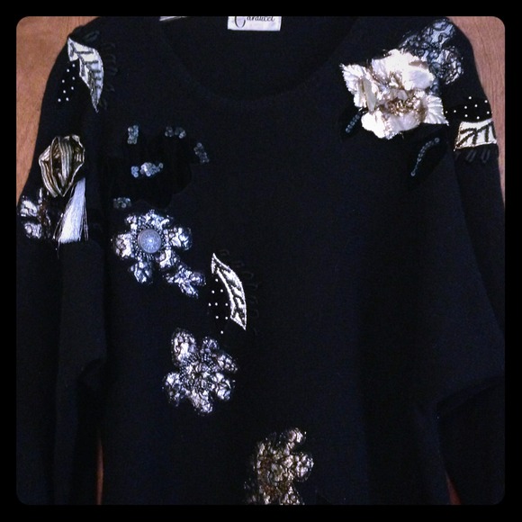 HOLD Vintage Carducci Swtr w Gold & Silver Beading