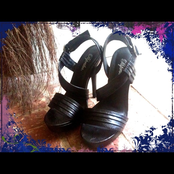Black 3 1/2 inch heels