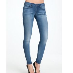 Bebe light wash skinny jeans. **price negotiable