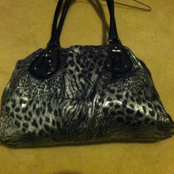 Bundle of four handbags!