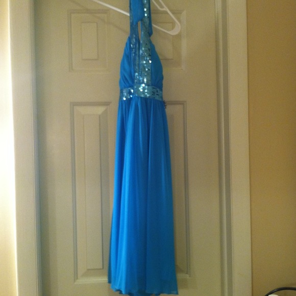 Two beautiful dresses! - Picture 2 of 2