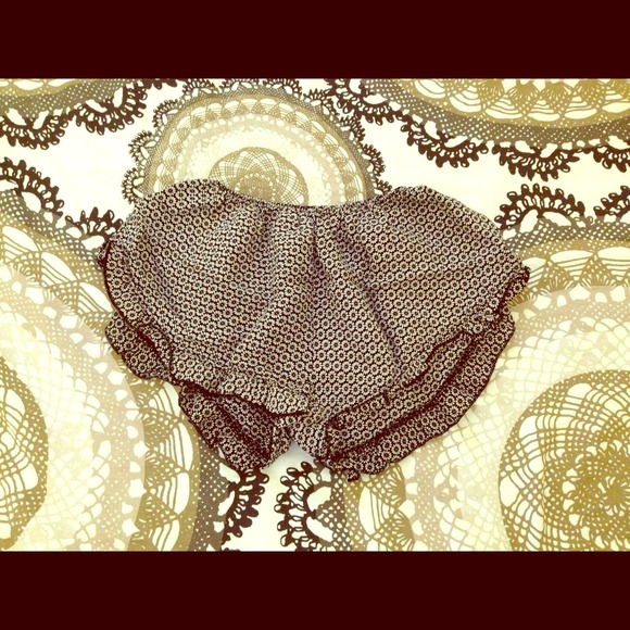 ❌Sold❌Brandy Melville shorts🎀Bundled🎀 - Picture 1 of 2