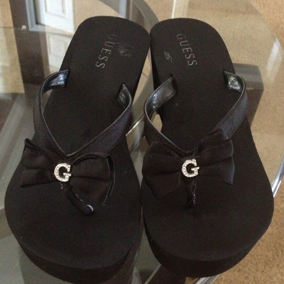 Guess Shoes - 🚫SOLD in Bundle🚫Guess black wedge bow sandal