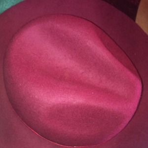 100 % Wool Hats From Nastygal