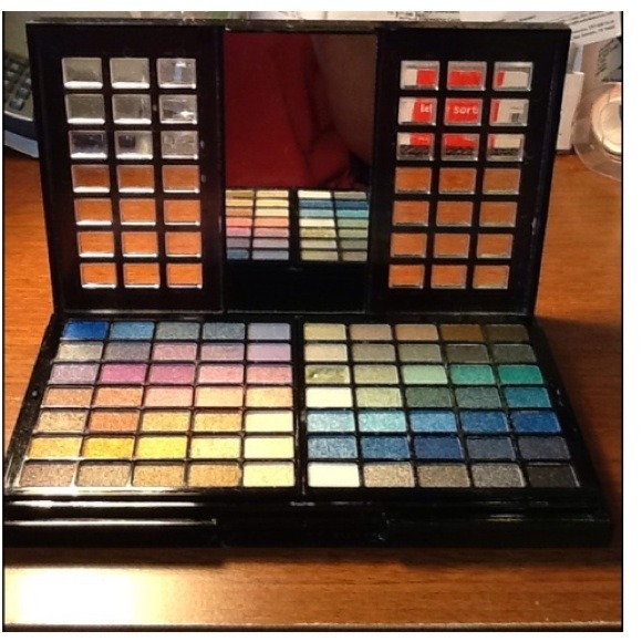 ⚡SOLD⚡💝72 color eyeshadow palette