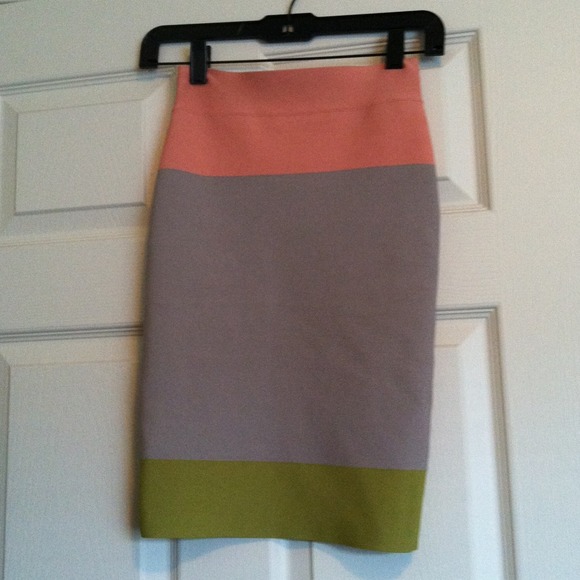 BCBG Scarlett color block skirt - Picture 2 of 3