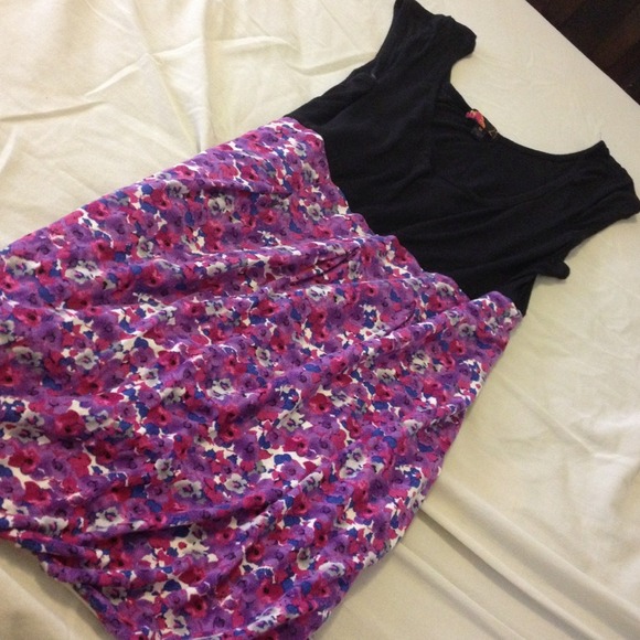 Floral dress - Picture 1 of 4