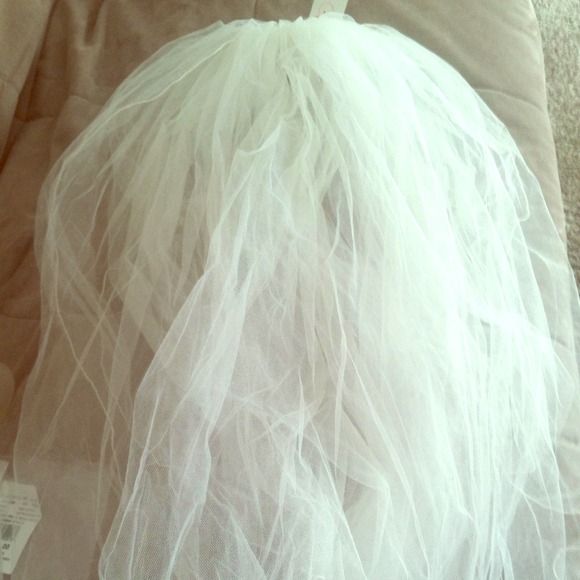 🚫BUNDLED🚫🌟Gorgeous traditional two tier veil