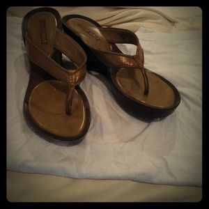 Thong Sandals with wedge heels