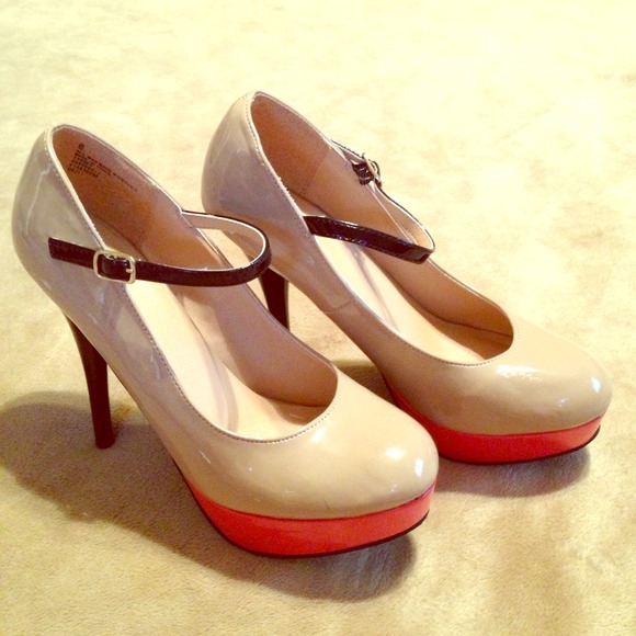 HOT for summer! Nude and coral pumps.