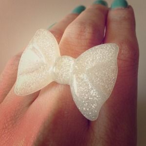 🎀White Bow Ring Glitter Resin