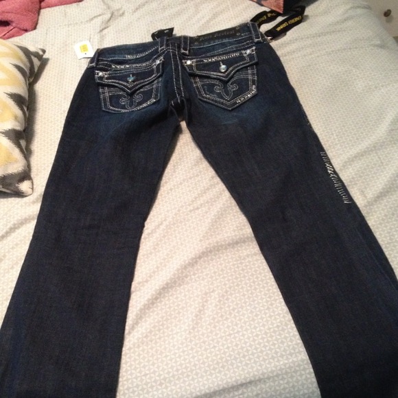 🚫SOLD🚫Dark blue rock revival NWT
