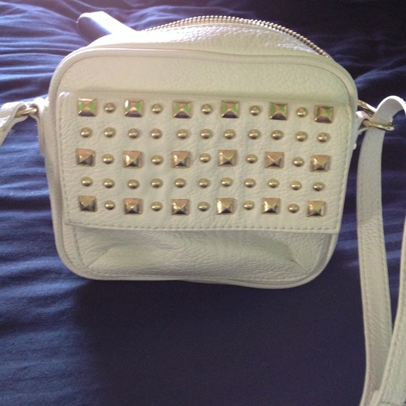 Steve Madden over the shoulder bag. NWOT🌟