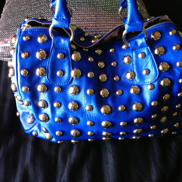 Blue studded handbag! NWOT✨