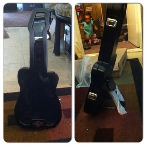 Hard Rock Pin Guitar Case Holder