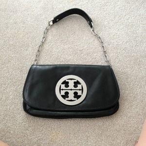 💕Reserved for shaider83💕Tory burch logo clutch