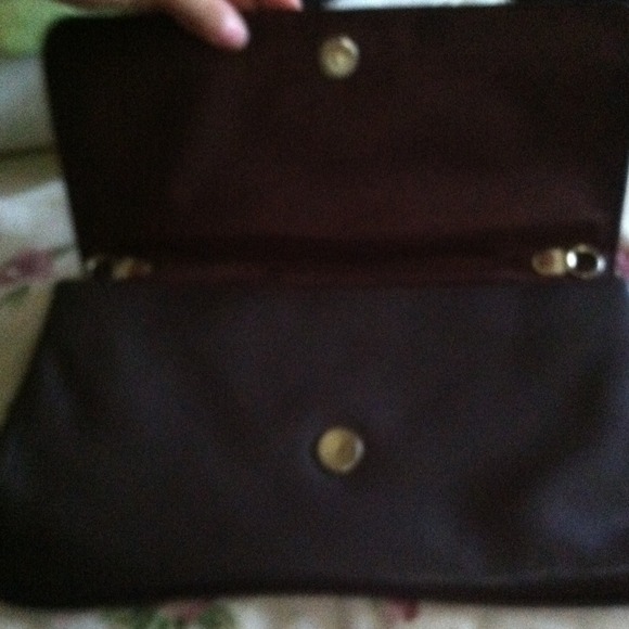 Brown clutch purse. - Picture 2 of 4