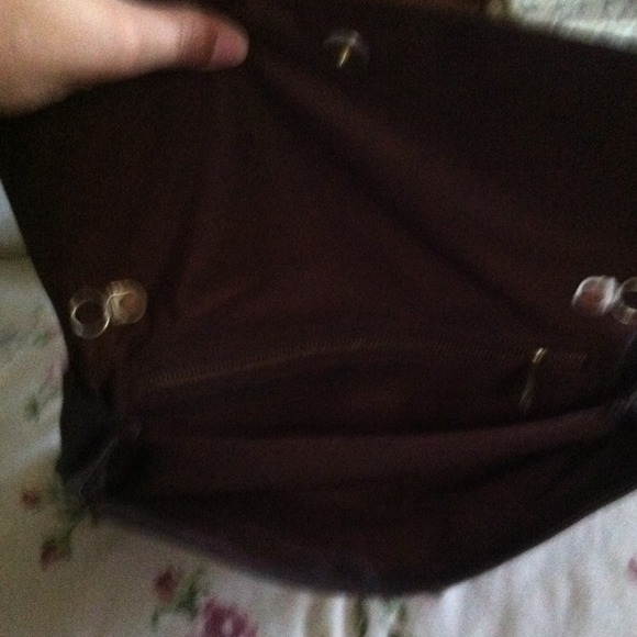Brown clutch purse. - Picture 3 of 4