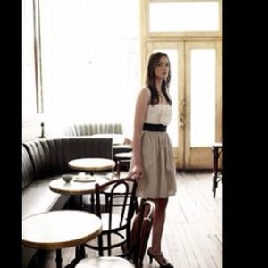 Burlapp Bold Boutonniere Silk Carnation Dress