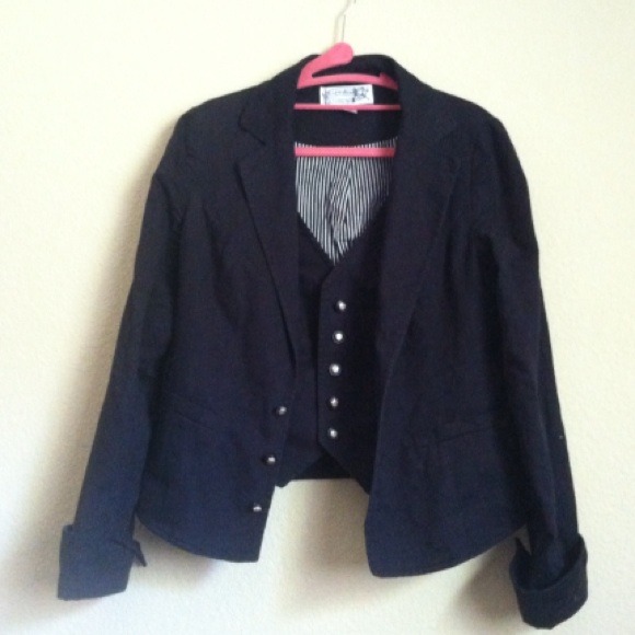 Black Blazer with Attached Vest - Picture 2 of 4