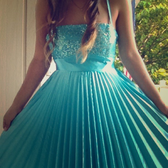 Jessica McClintock short prom dress - Picture 1 of 4