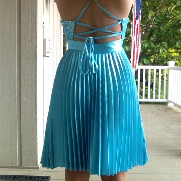 Jessica McClintock short prom dress - Picture 2 of 4