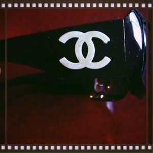 Black sunglasses Chanel